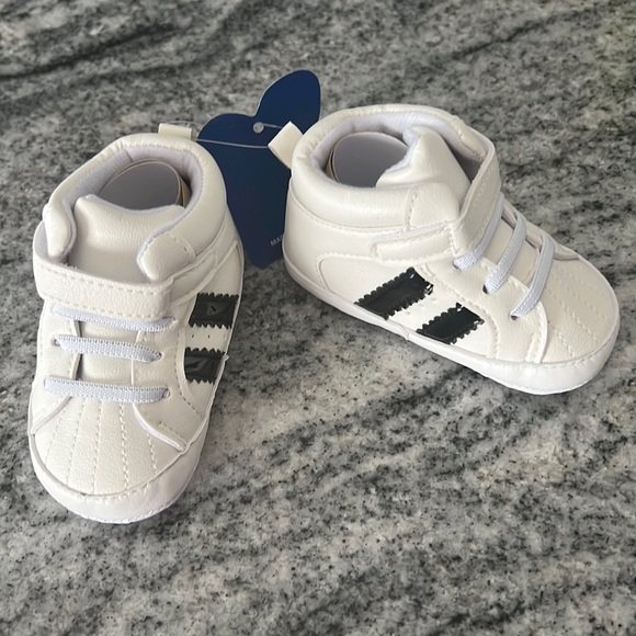 Unisex baby high top sneakers Sz 3 baby)21 euro) new! - Picture 1 of 6